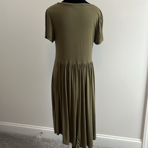 Dress - Picture 3 of 4